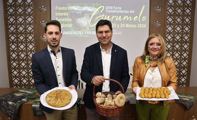 El alcalde de Villanueva del Fresno y también diputado provincial, ramón Díaz Farias, en la presentación de la Feria Transfronteriza del Gurumelo.