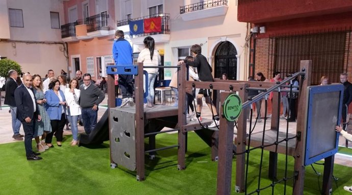 Albox inaugura la remodelación de un parque infantil en la Plaza de San Francisco