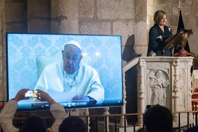 El papa Francisco interviene a través de un mensaje de vídeo en el pregón de la Semana Santa de Mérida