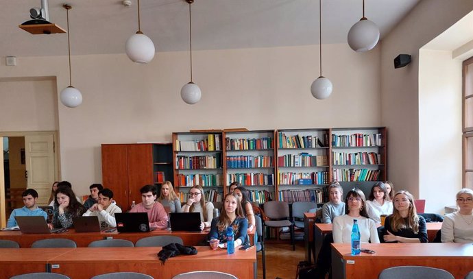  La Ugr Participa En La Inauguración De La 6 Edición De La Escuela De Derecho Español De Cracovia (Polonia)