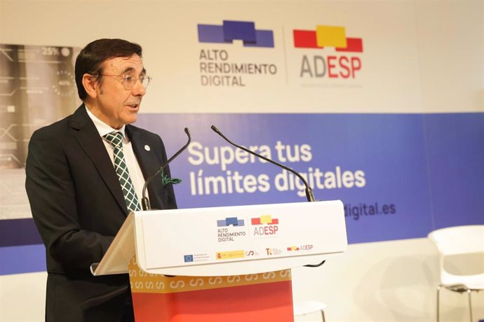 José Hidalgo, presidente de ADESP, en el evento Alto Rendimiento Digital ADESP.