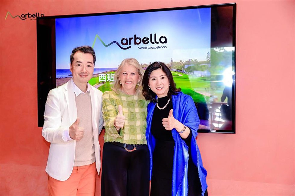 La alcaldesa, Ángeles Muñoz, ha mantenido un encuentro con los responsables de la Federación Mundial de Ciudades Turísticas en China.