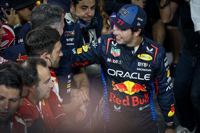 PEREZ Sergio (mex), Red Bull Racing RB20, portrait during the Formula 1 STC Saudi Arabian Grand Prix 2024, 2nd round of the 2024 Formula One World Championship from March 7 to 9, 2024 on the Jeddah Corniche Circuit, in Jeddah, Saudi Arabia