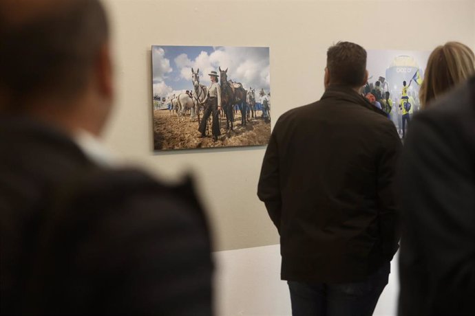 Exposición 'Fotocrónica. Un año de fotoperiodismo' en la Diputación de Cádiz.
