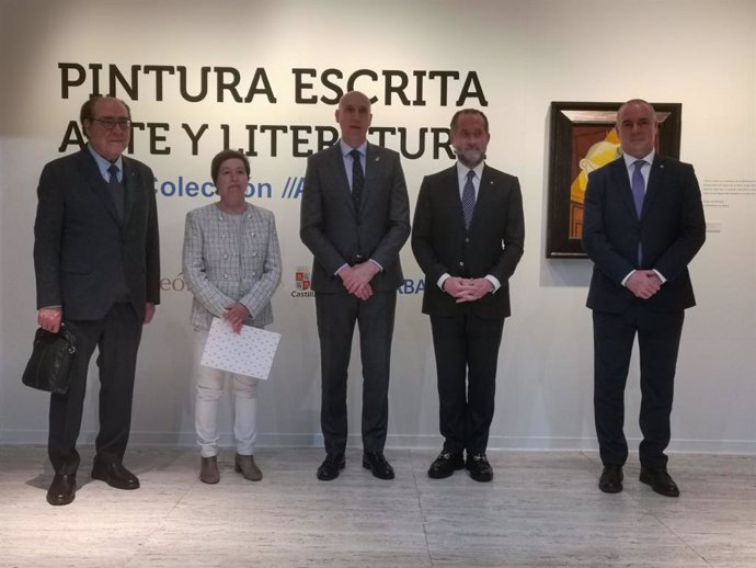 El responsable de RSS y Comunicación de Abanca, Miguel Ángel Escotet; la responsable del área de Cultura de la Delegación Territorial de la Junta en León, Amelia Biaín; el alcalde de León, José Antonio Diez; y el presidente de Abanca, Juan Carlos Escotet