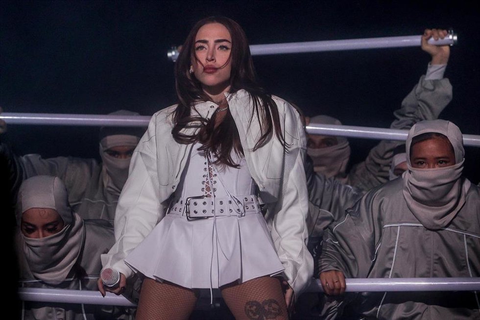 La cantante Nicki Nicole durante su concierto, en el Wizink Center, a 21 de marzo de 2024, en Madrid (España).  