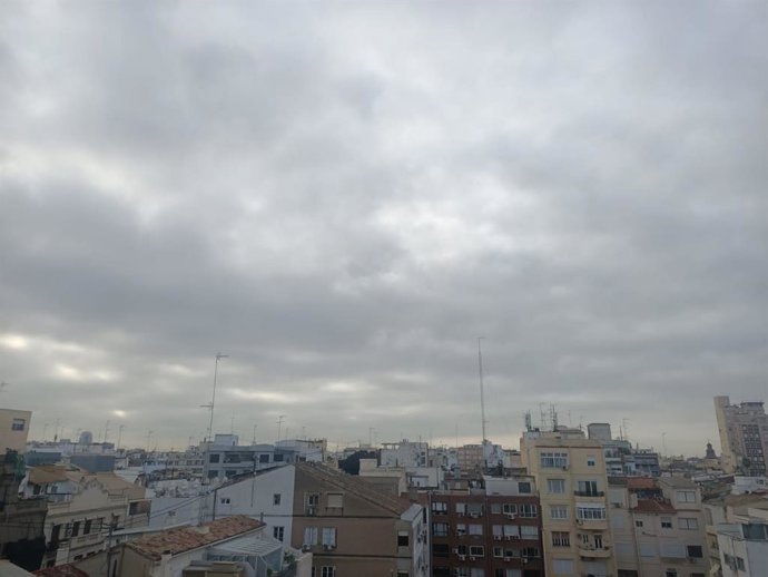 Archivo - Intervalos nubosos 