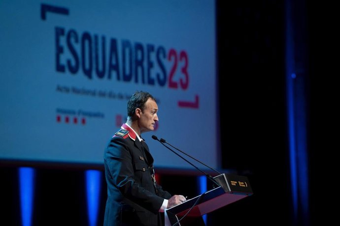 Archivo - El comisario jefe de los Mossos dEsquadra, Eduard Sallent, interviene durante el Acto Nacional del Dia de les Esquadres, en el Auditorio del Centre de Convencions Internacional de Barcelona (CCIB), a 21 de abril de 2023, en Barcelona, Cataluñ
