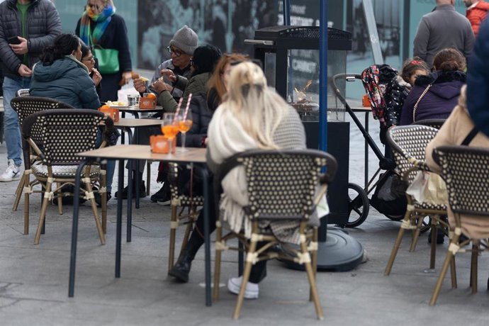 Archivo - Terraza de un bar