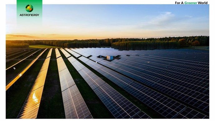 A photo captures the Augstynka solar farm using Astronergy solar panels.