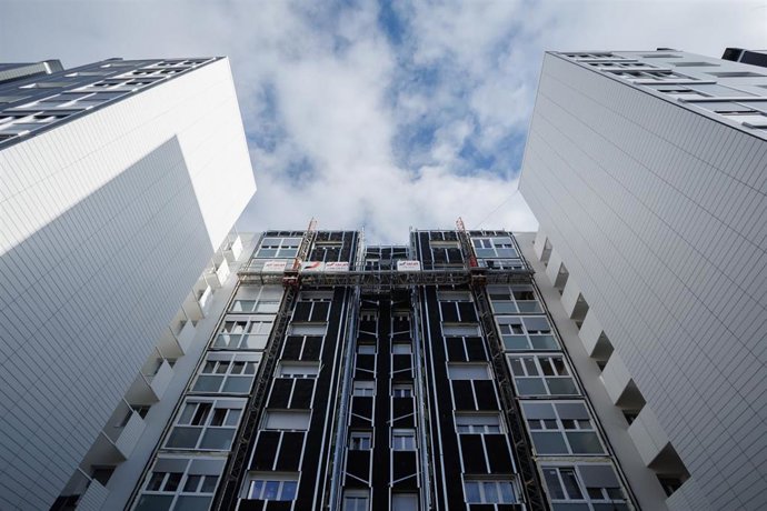 Archivo - Rehabilitación de la fachada de una vivienda