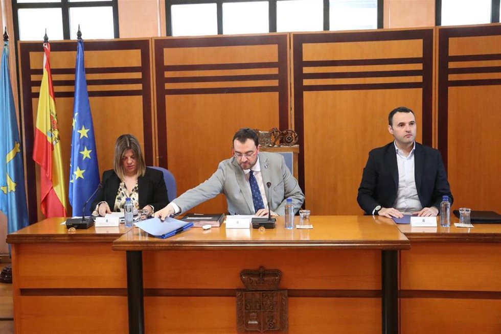 Reunión del Consejo de Gobierno de Asturias celebrada en San Martín del Rey Aurelio.