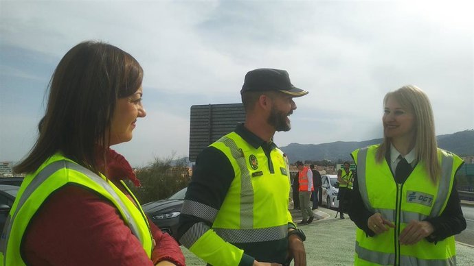Guevara, acompañada de la jefa Provincial de Tráfico, Virginia Jerez, y del comandante de la Agrupación de Tráfico de la Guardia Civil, Francisco Javier Utrabo