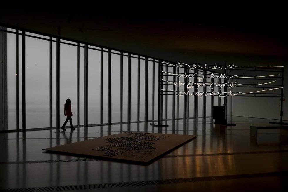 Exposición 'Yo también vivo bajo tu cielo' de Shilpa Gupta en el Centro Botín
