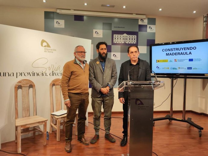 José Antonio de Miguel, Pablo Sabín y Benito Serrano presentan el 'Centro Madeula' que se ubicará em Soria