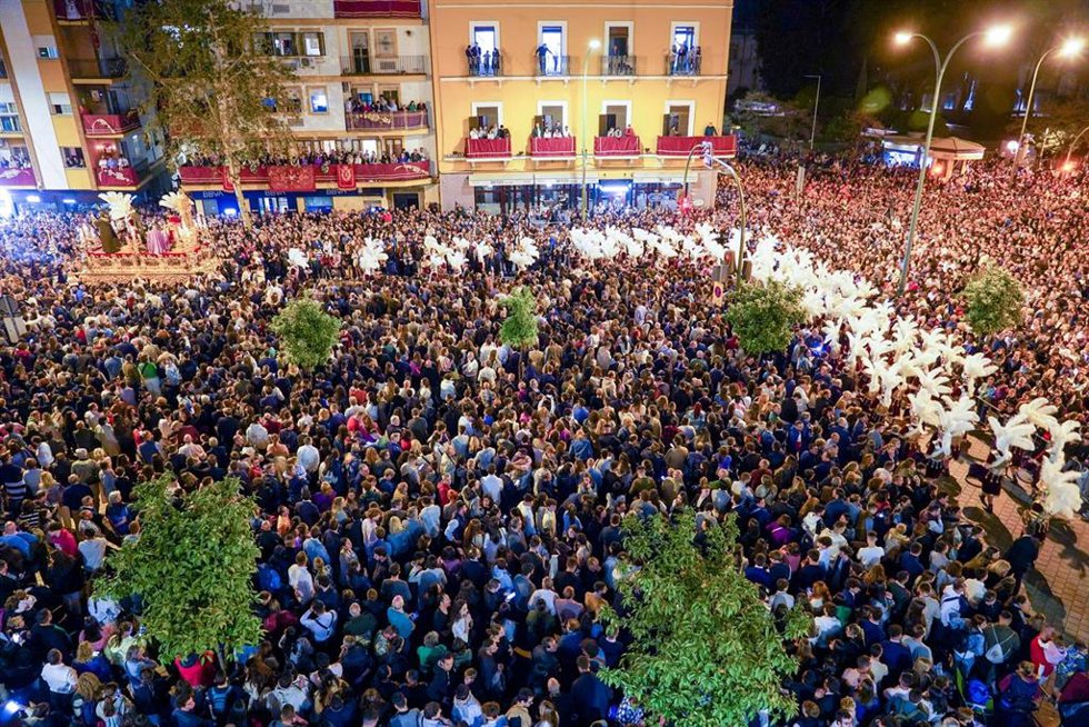 Archivo - El Cristo de la Sentencia saliendo de la Basílica de la Macarena en Sevilla, en imagen de archivo. 