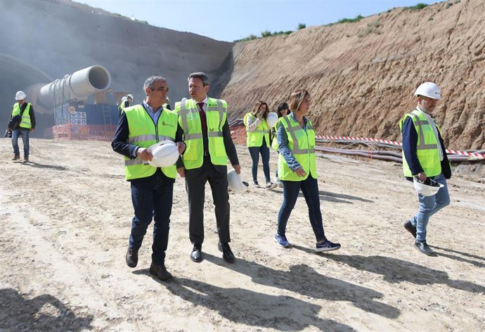 El consejero Óscar Chivite en su visita de hoy.