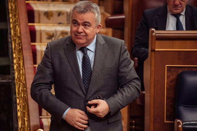 El secretario de Organización del PSOE, Santos Cerdán, durante una sesión plenaria, en el Congreso de los Diputados, a 12 de marzo de 2024, en Madrid (España). El Pleno del Congreso debate y vota una proposición de ley aprobada en febrero de 2023 por la