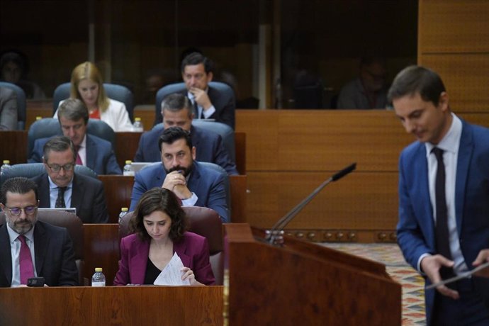 Archivo - El portavoz de PSOE Madrid en la asamblea, Juan Lobato, interviene durante la segunda sesión del Pleno de investidura, en la Asamblea de Madrid, a 22 de junio de 2023