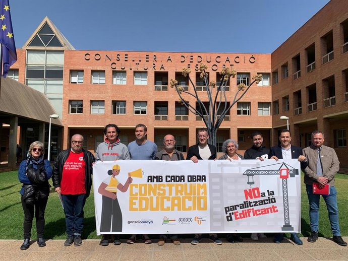 La Confederació d'associacions de mares i pares d'alumnes de la Comunitat Valenciana 'Gonzalo Anaya' ha convocat una protesta per al prxim dia 26 de mar a la vesprada per la "paralització" del Pla Edificant
