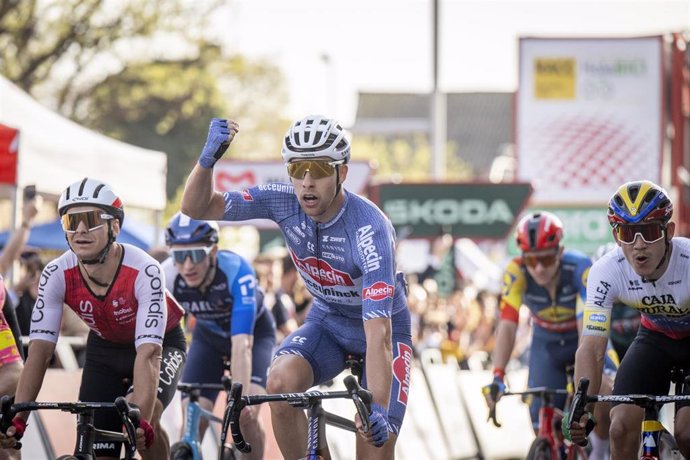El ciclista francés Axel Laurance (Alpecin-Deceuninck) ganó este viernes la quinta etapa de la Volta a Catalunya, disputada entre Altafulla y Viladecans sobre 167,3 kilómetros