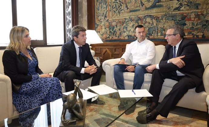 (De Izq A Der) La Presidenta De La Diputación De Castellón, Marta Barrachina; El 'President' De La Generalitat, Carlos Mazón; El Presidente De La Diputación De Valencia, Vicent Mompó, Y El Presidente De La Diputación De Alicante, Toni Pérez