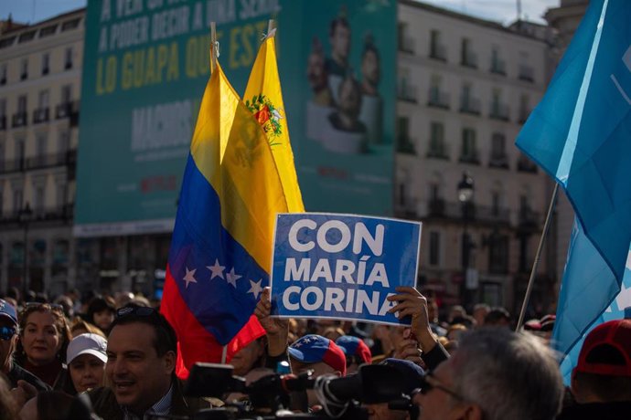 Archivo - Una manifestación en Madrid a favor de la candidata opositora a las elecciones presidenciales, María Corina Machado