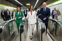 Los usuarios del metro de Málaga pueden ya validar directamente con tarjeta bancaria o móvil