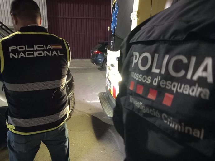 Archivo - Detingudes 6 persones en el marc d'una investigació per segrest