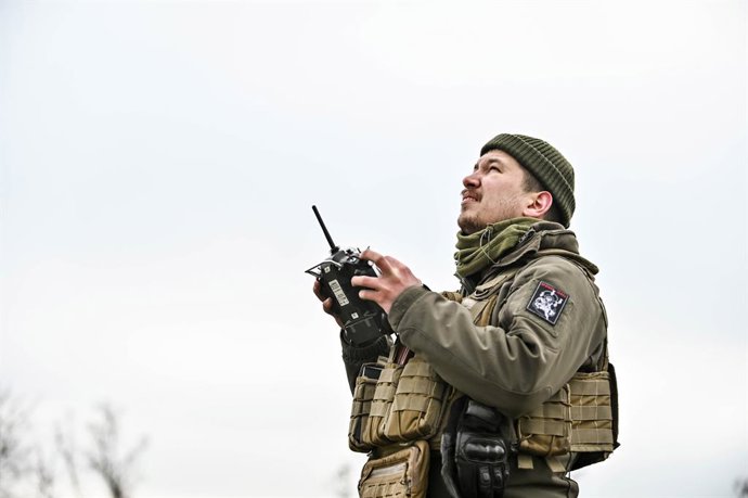 Archivo - February 15, 2024, Ukraine: UKRAINE - FEBRUARY 15, 2024 - A serviceman of an aerial reconnaissance platoon of the 108th Independent Brigade of the Ukrainian Territorial Defence Forces is defending Ukraine against the Russian aggressor on the Z