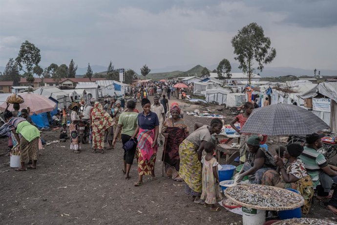 Archivo - GOMA (DR CONGO), Feb. 8, 2024  -- Displaced people are seen in a refugee camp on the outskirts of Goma, North Kivu province, Democratic Republic of the Congo, on Feb. 8, 2024. Escalating violence in eastern Democratic Republic of the Congo (DRC)