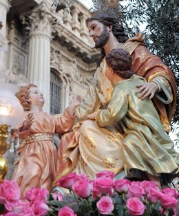 Archivo - Imagen del paso 'Dejad que los niños se acerquen a mí'