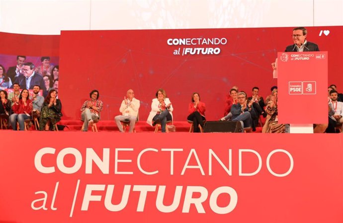 El nuevo secretario general del PSOE extremeño, Miguel Ángel Gallardo, en el Congreso Regional