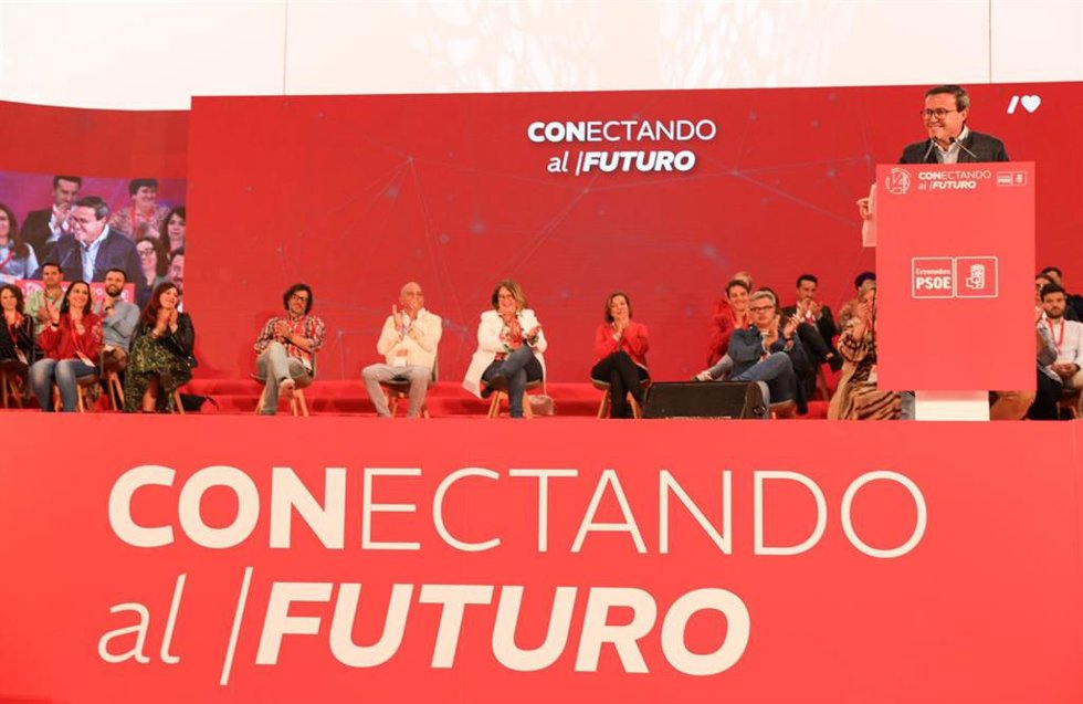 El nuevo secretario general del PSOE extremeño, Miguel Ángel Gallardo, en el Congreso Regional