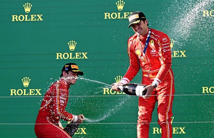 Charles Leclerc y Carlos Sainz en el podio del Gran Premio de Australia