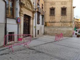Aparcamientos del Casco de Toledo eliminados por las procesiones de Semana Santa.