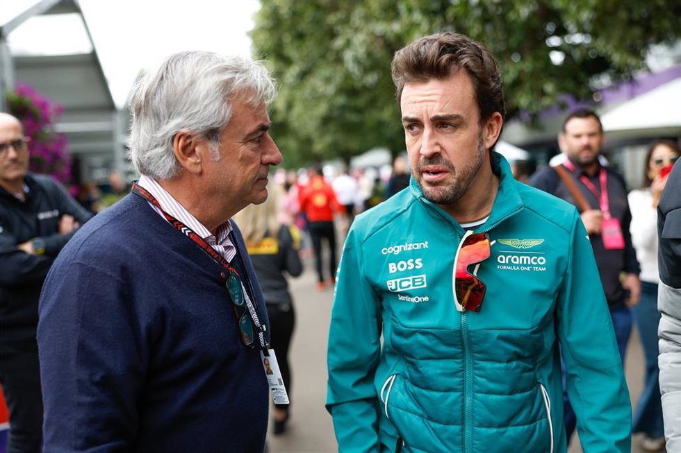 Fernando Alonso con Carlos Sainz