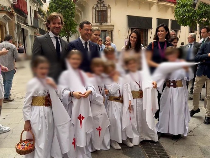 ROSAURO VARO Y AMAIA SALAMANCA EN EL DOMINGO DE RAMOS SEVILLANO