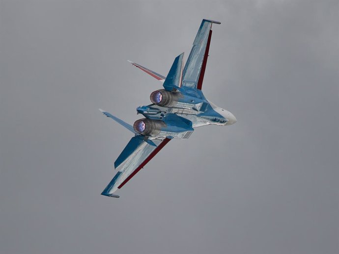 Archivo - August 29, 2020, Kubinka, Russia: Red-hot nozzles of a Su-34 fighter flying into the sky..Aviation show at the Kubinka airfield during the Army-2020 international forum of the Russian Ministry of Defense..The air show in Kubinka is one of the hi