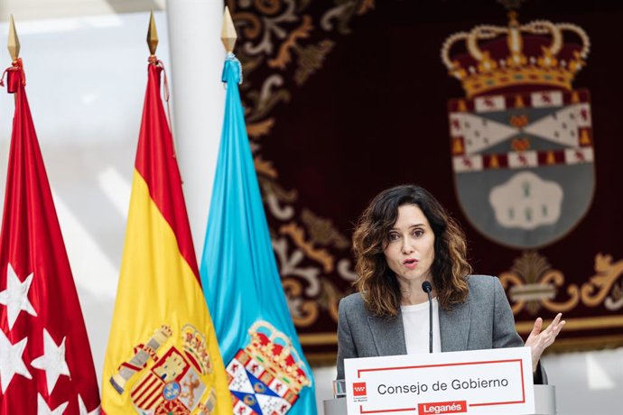 La presidenta de la Comunidad de Madrid, Isabel Díaz Ayuso, ofrece una rueda de prensa tras la reunión del Consejo de Gobierno que, de forma extraordinaria, se celebra en el Ayuntamiento de Leganés, a 13 de marzo de 2024, en Madrid (España). El Consejo 