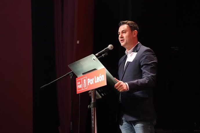 El secretario general del PSOE de León, Javier Alfonso Cendón.