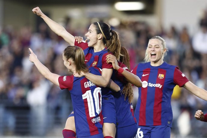 Aitana Bonmati of FC Barcelona celebrates a goal with teammates during the Spanish Women League, Liga F, football match played between Real Madrid and FC Barcelona at Alfredo Di Stefano stadium on March 24, 2024, in Valdebebas, Madrid, Spain.