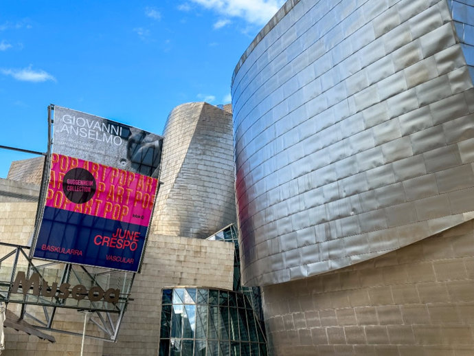 Guggenheim Bilbao Museoaren sarrera.