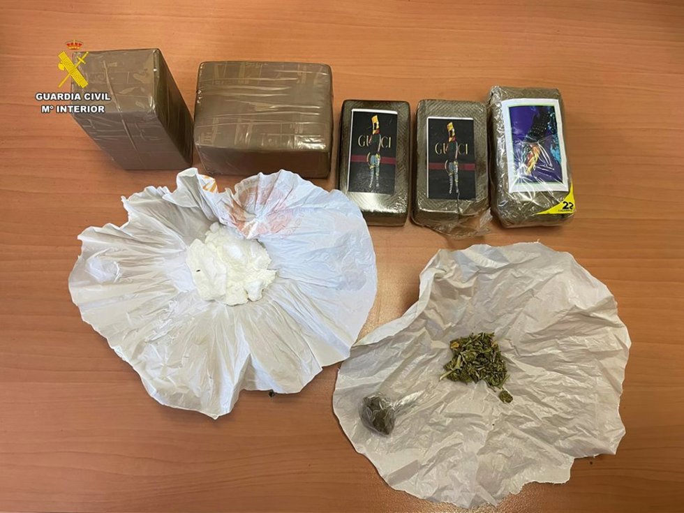 Droga incautada a una persona en Albacete.