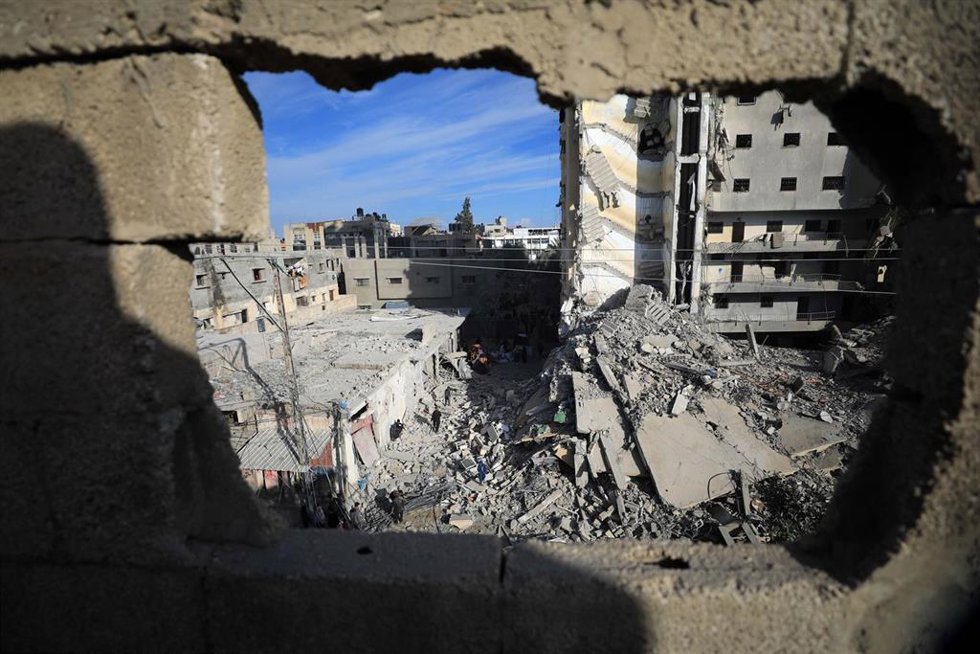 Edificios destruidos por los bombardeos del Ejército de Israel contra la ciudad de Rafá, en el sur de la Franja de Gaza (archivo)