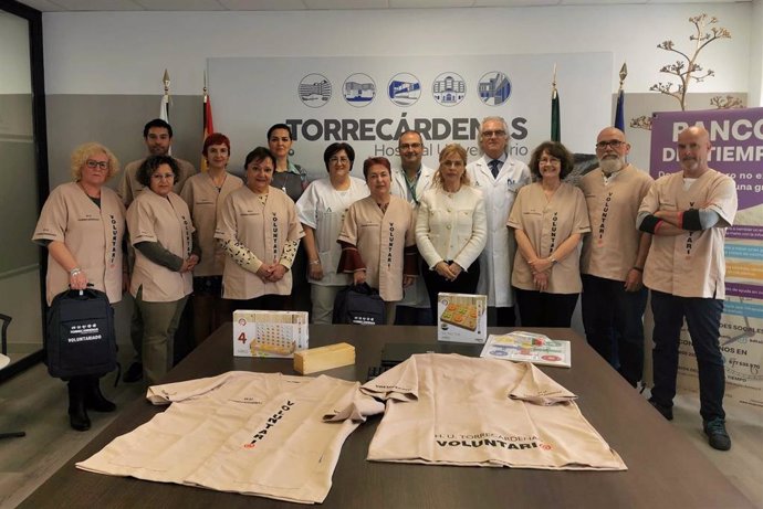 Voluntarios del Banco del Tiempo de Almería colaborarán con pacientes del Hospital Torrecárdenas.