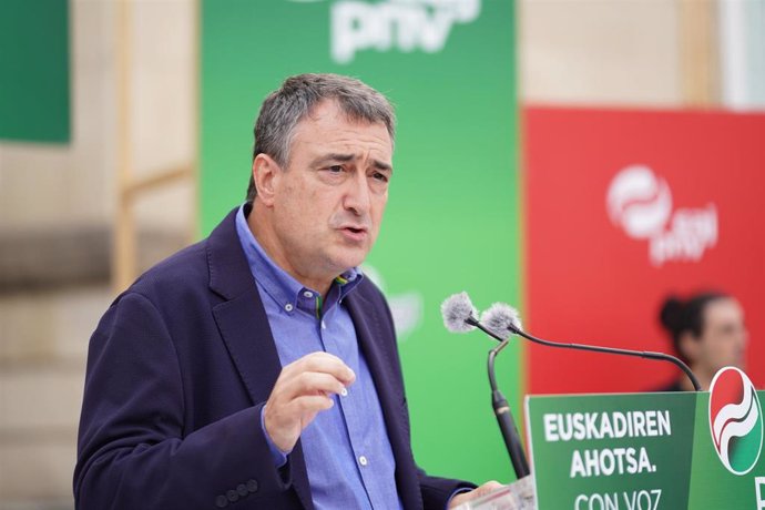 Archivo - El portavoz del PNV en el Congreso de los Diputados, A itor Esteban