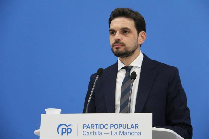 El viceportavoz del PP en las Cortes de Castilla-La Mancha, Santiago Serrano, en una foto de archivo.