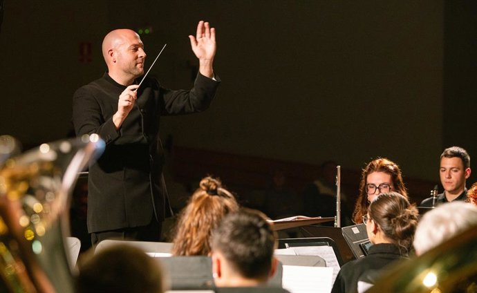 Imagen de la Banda Sinfónica Esmar, dirigida por Pablo Marqués