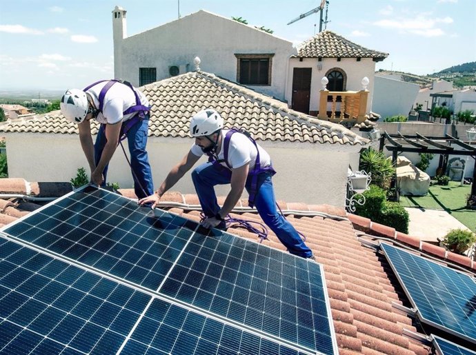 BBVA financia una de cada tres placas solares que se instalan en España